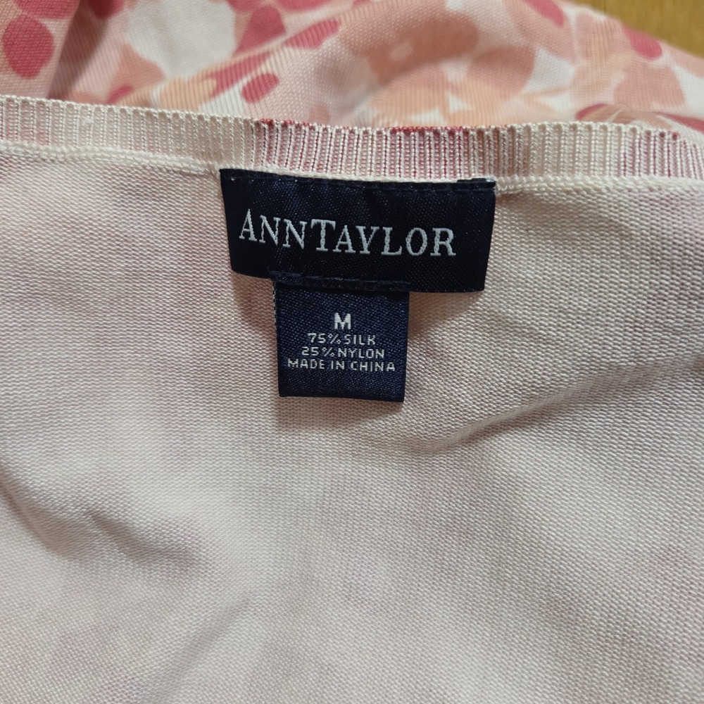 Ann Taylor Pink and White Splash 3/4 Sleeve Cardigan Silk Blend Size M - Picture 7 of 9